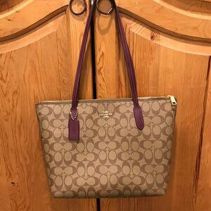 Coach Tote Handbag (NEW NEVER USED)